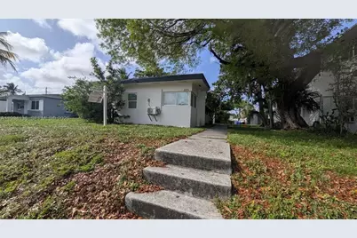 2071 NE 169th St, North Miami Beach, FL 33162 - Photo 31