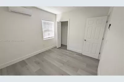 2071 NE 169th St, North Miami Beach, FL 33162 - Photo 23