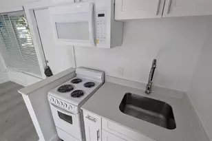 2071 NE 169th St, North Miami Beach, FL 33162 - Photo 37