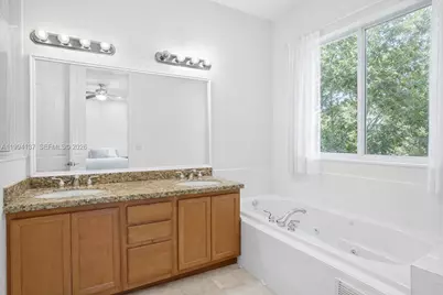 728 SE 2nd St, Pompano Beach, FL 33060 - Photo 11