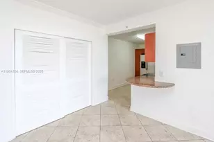 401 69th St, Miami Beach, FL 33141 - Photo 13