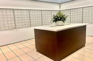 300 S Biscayne Blvd, Miami, FL 33131 - Photo 25