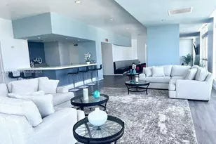 300 S Biscayne Blvd, Miami, FL 33131 - Photo 45