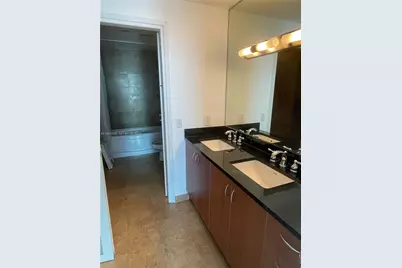 300 S Biscayne Blvd #T-2012, Miami, FL 33131 - Photo 19