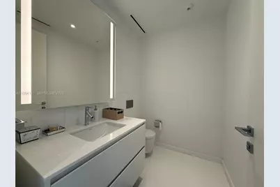 300 Biscayne Blvd Way #2706, Miami, FL 33131 - Photo 7