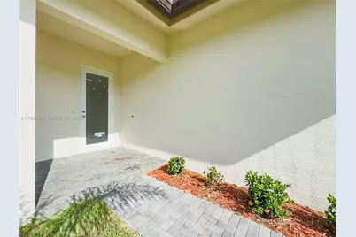312 SE Via Sangro, Port Saint Lucie, FL 34952 - Photo 7