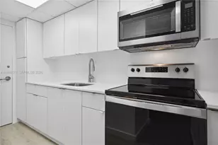 1200 West Ave, Miami Beach, FL 33139 - Photo 7