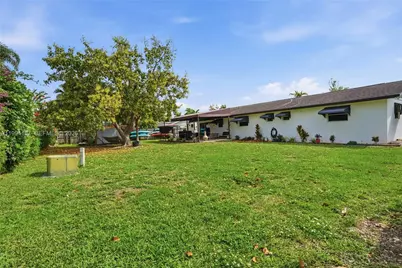 28500 SW 161st Ave, Homestead, FL 33033 - Photo 9