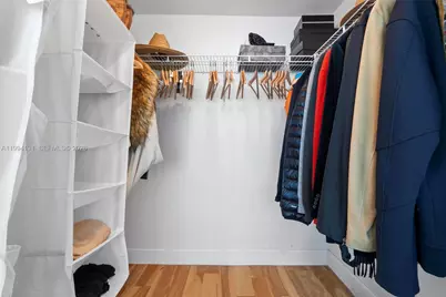 500 Brickell Ave #2510, Miami, FL 33131 - Photo 11