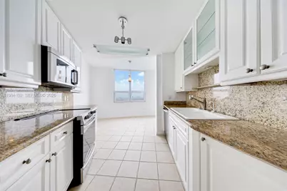 848 Brickell Key Dr #2702, Miami, FL 33131 - Photo 7