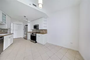 848 Brickell Key Dr, Miami, FL 33131 - Photo 13