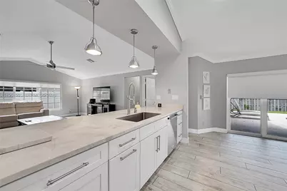 9841 SW 1st St #9841, Plantation, FL 33324 - Photo 5