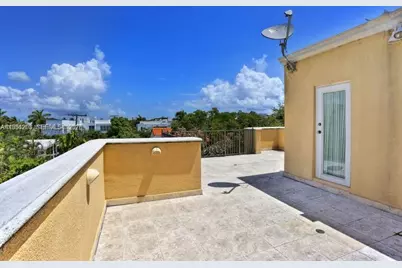 592 Fernwood Rd #B, Key Biscayne, FL 33149 - Photo 21