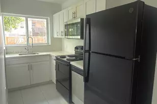 2622 NW 24th St, Miami, FL 33142 - Photo 9