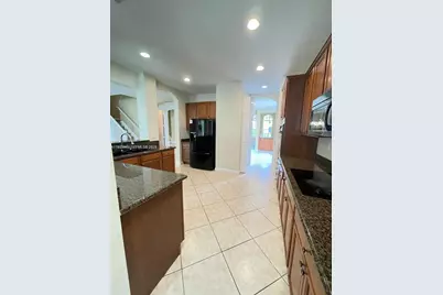 19183 N Hibiscus St #19183, Weston, FL 33332 - Photo 17