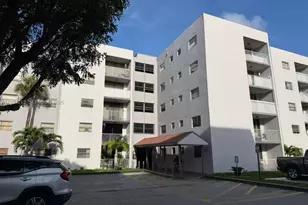 8185 NW 7th St, Miami, FL 33126 - Photo 7