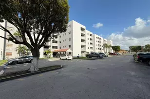 8185 NW 7th St, Miami, FL 33126 - Photo 27