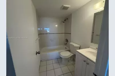 8185 NW 7th St #517, Miami, FL 33126 - Photo 21