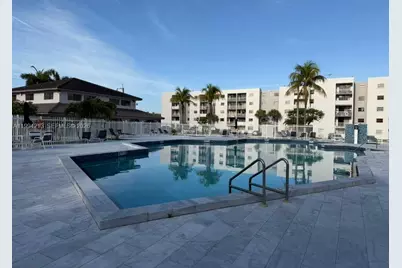 8185 NW 7th St #517, Miami, FL 33126 - Photo 3