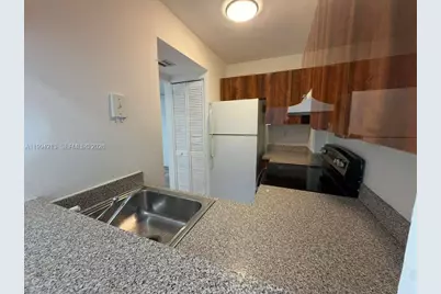 8185 NW 7th St #517, Miami, FL 33126 - Photo 23