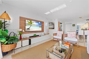 100 Bayview Dr, Sunny Isles Beach, FL 33160 - Photo 9