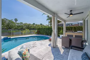 910 Sunflower Cir, Weston, FL 33327 - Photo 39