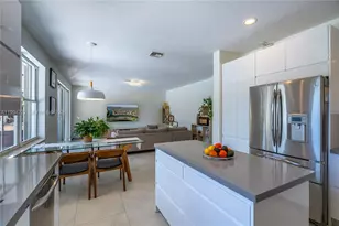910 Sunflower Cir, Weston, FL 33327 - Photo 19