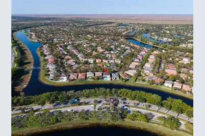 910 Sunflower Cir, Weston, FL 33327 - Photo 51