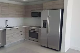 121 NE 34th St, Miami, FL 33137 - Photo 11