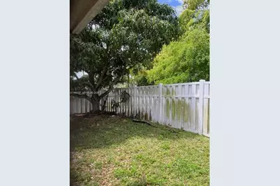 2201 NW 81st Ave, Sunrise, FL 33322 - Photo 11