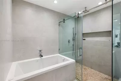 901 Brickell Key Blvd #305, Miami, FL 33131 - Photo 15