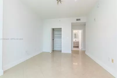 31 SE 5th St #3914, Miami, FL 33131 - Photo 15