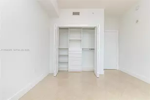 31 SE 5th St, Miami, FL 33131 - Photo 19