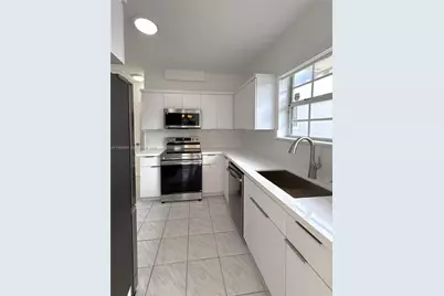 502 Madeira Ave #A, Coral Gables, FL 33134 - Photo 9