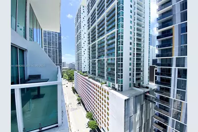 41 SE 5th St #1006, Miami, FL 33131 - Photo 5