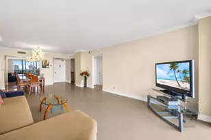 20379 W Country Club Dr, Aventura, FL 33180 - Photo 11