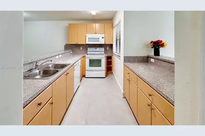 22631 SW 88th Pl #2-18, Cutler Bay, FL 33190 - Photo 9