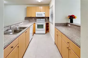 22631 SW 88th Pl, Cutler Bay, FL 33190 - Photo 9