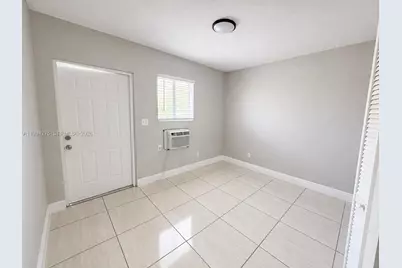 1940 Washington Ave #15, Opa-Locka, FL 33054 - Photo 11