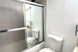 800 Parkview Dr, Hallandale Beach, FL 33009 - Photo 5