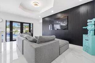 15763 SW 43rd St, Miami, FL 33185 - Photo 11