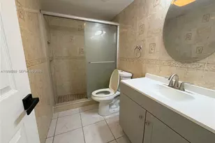 2565 W 56th St, Hialeah, FL 33016 - Photo 9