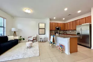 649 NE 191st St, Miami, FL 33179 - Photo 7