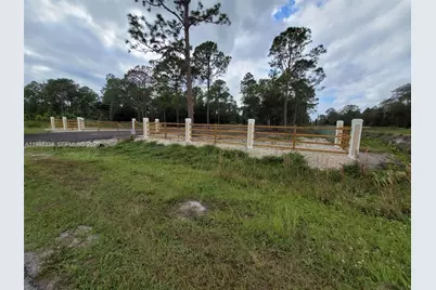 610 S Quebrada St, Clewiston, FL 33440 - Photo 3