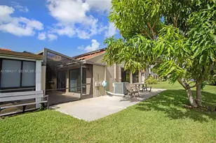 524 Village Lake Dr, Weston, FL 33326 - Photo 3