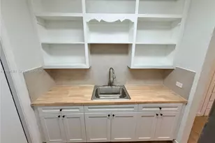 255 NW 32nd St, Miami, FL 33127 - Photo 7