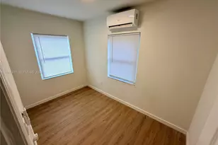 255 NW 32nd St, Miami, FL 33127 - Photo 9