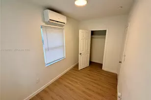 255 NW 32nd St, Miami, FL 33127 - Photo 15