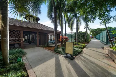 1000 Quayside Ter #707, Miami, FL 33138 - Photo 27
