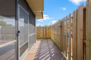 4843 NW 95th Ave, Sunrise, FL 33351 - Photo 3